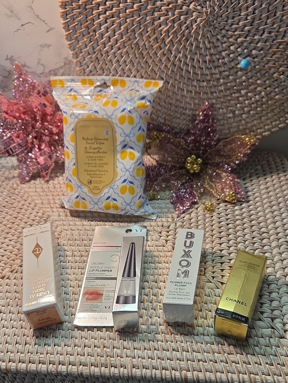 All 5 For 25 Charlotte Tilbury Face Wipes Lip Plumper, Buxom, Chanel
